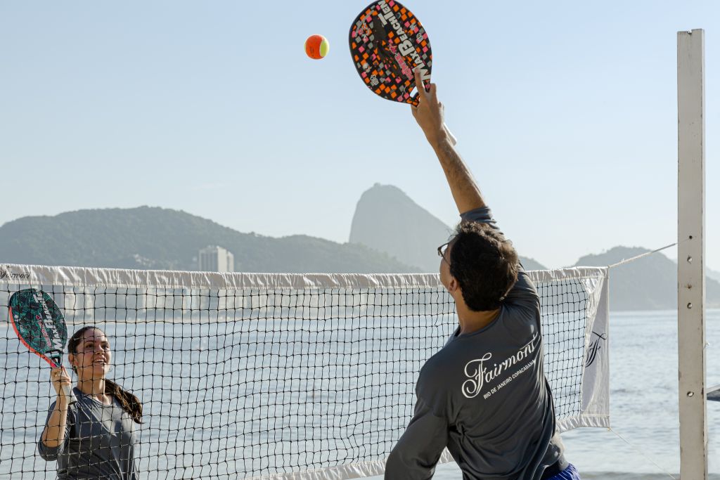 Hotéis brasileiros entram na onda do beach tennis