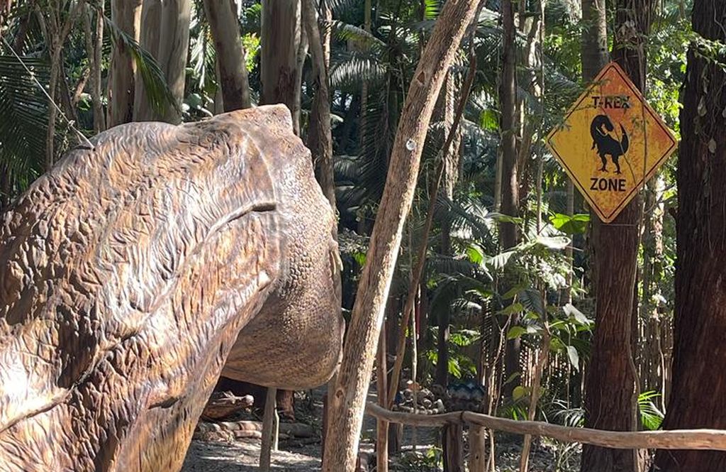 Canto dos Dinossauros – Conheça o parque temático inaugurado em SP