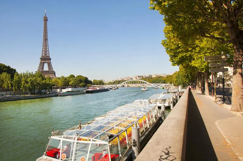 Passeio de barco no Rio Sena, em Paris – Como é e como reservar