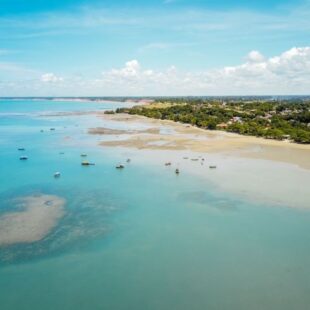 4 destinos para conhecer na Costa das Baleias, na Bahia