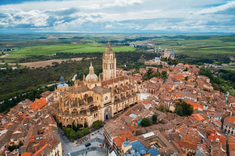 Excursão a Toledo e Segovia desde Mardi – Como é, valor e dicas