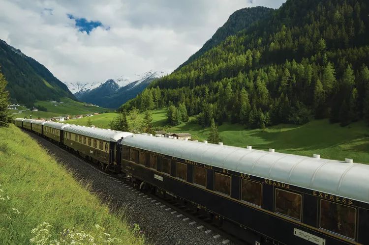 As viagens de trem de luxo mais incríveis ao redor do mundo
